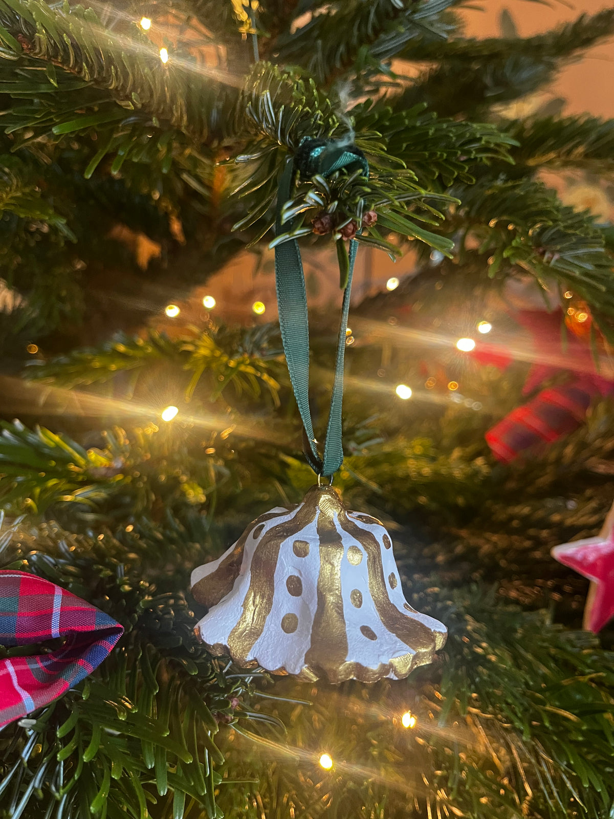 Porcelain Ruffle Decoration B