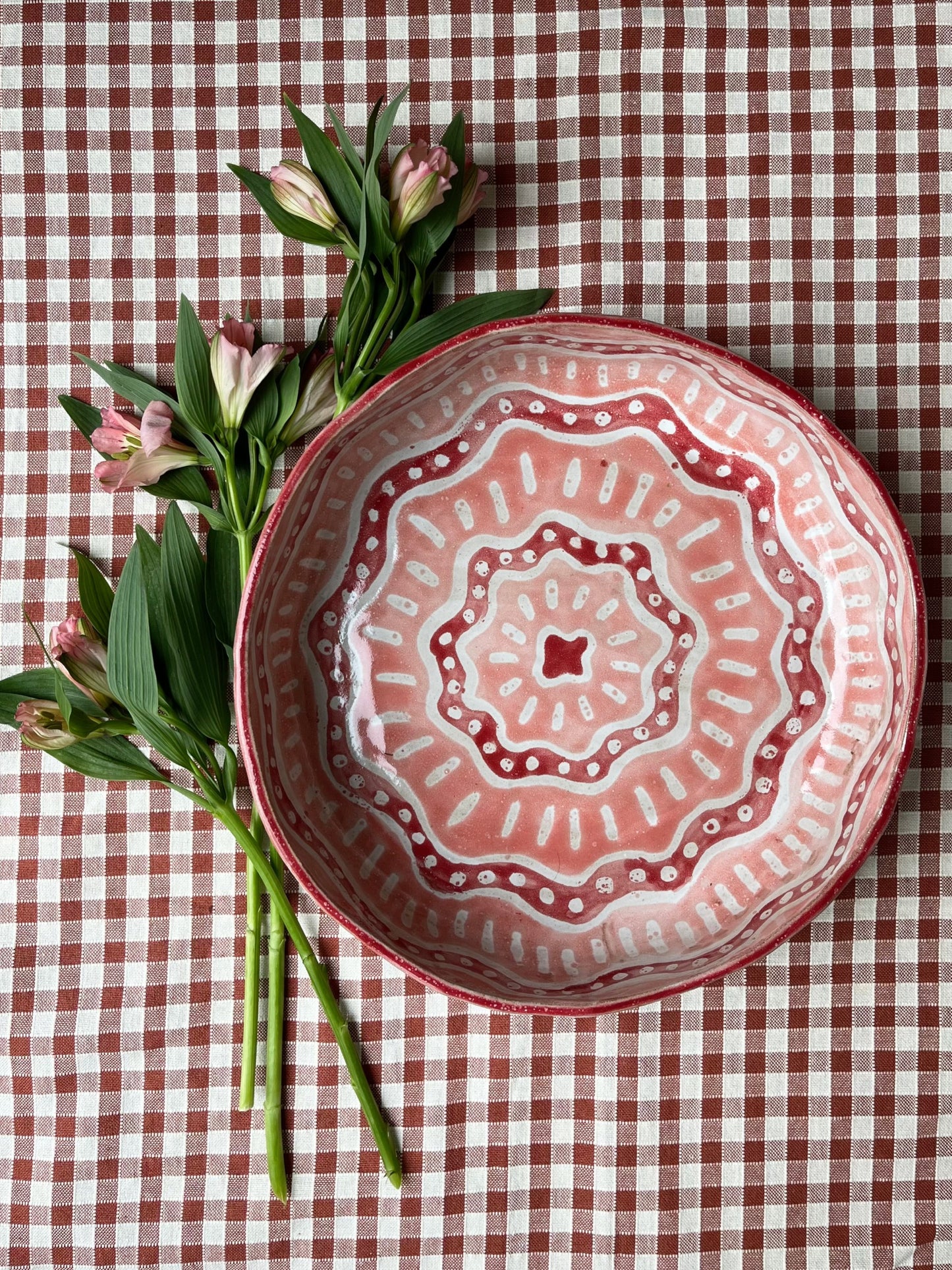 Lurline Serving Bowl Lrg in Batik Red & Coral