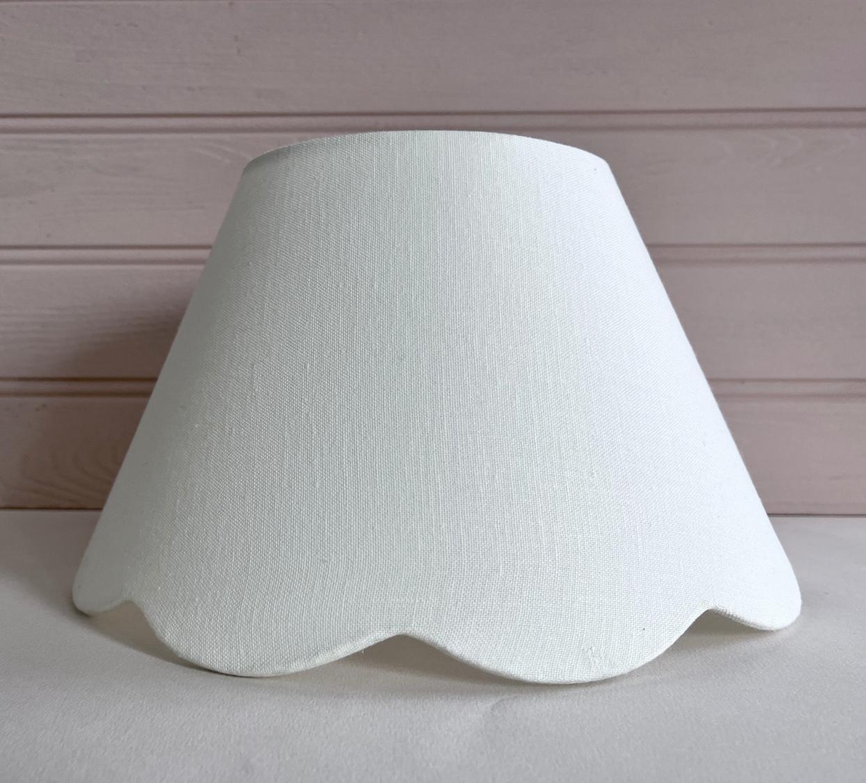 With Scallop Lampshade 30cm