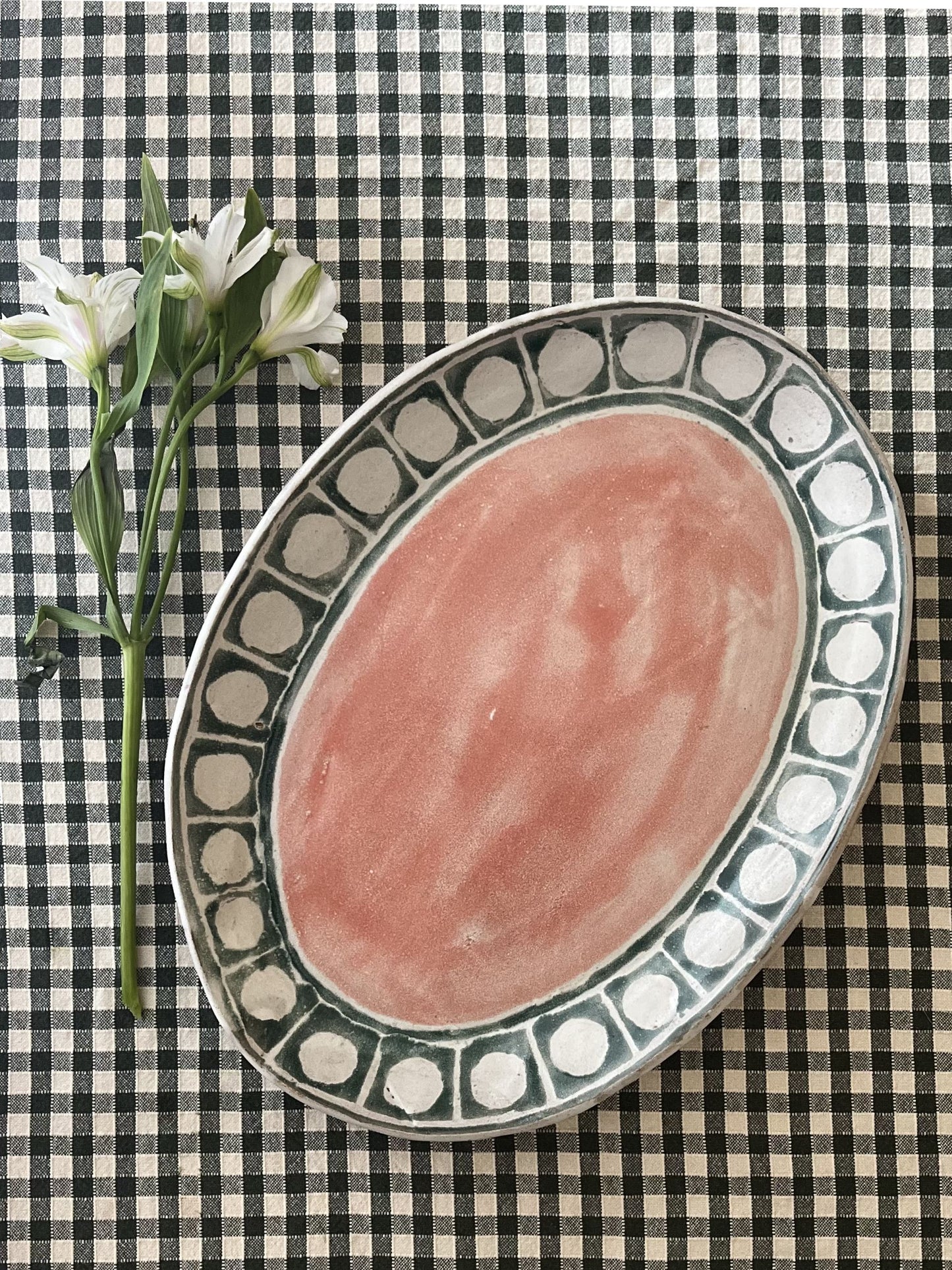 Wiggy Platter in Charleston Coral & Sea Green