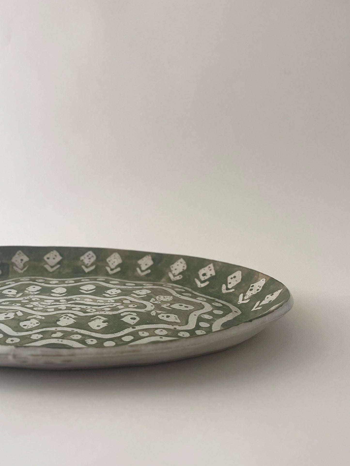 Wiggy Platter in Batik Kale Green