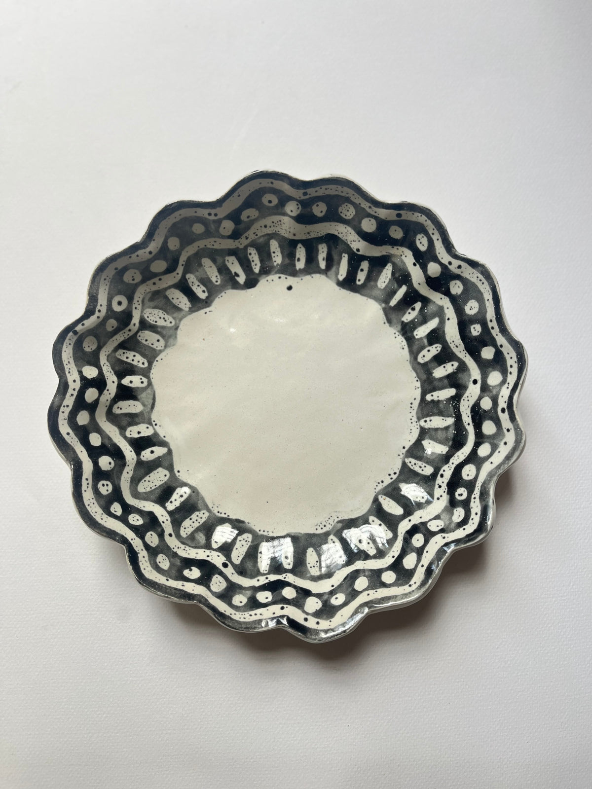 Kestrel Bowl Sml in Open Batik Black