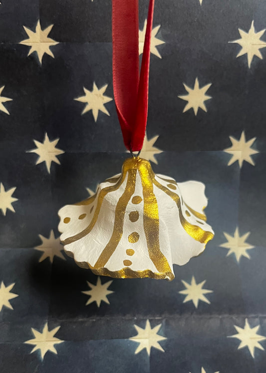 Porcelain Ruffle Decoration A