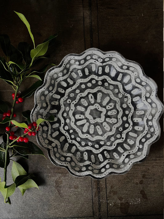 Kestrel Bowl Lrg in Batik Black