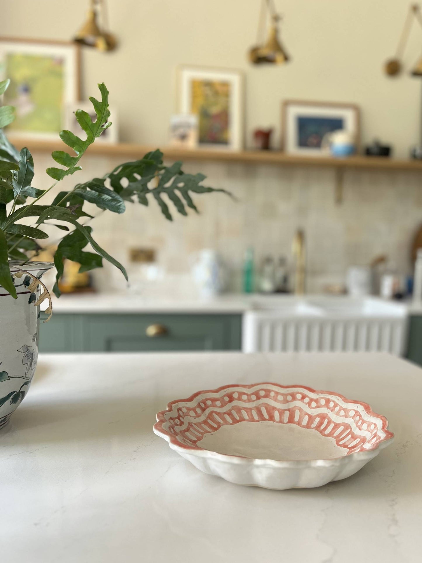 Kestrel Bowl Lrg in Open Batik Coral and White
